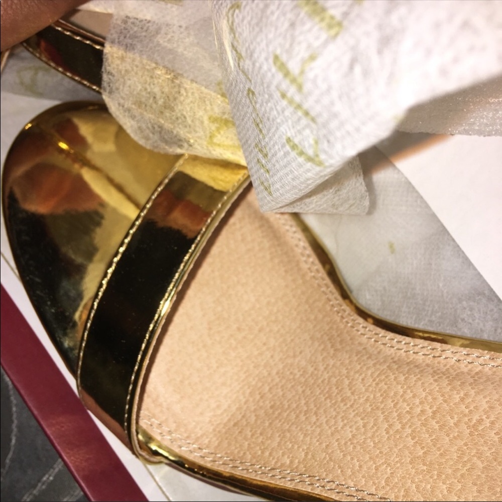 Liliana Gold Heels - Picture 3 of 3